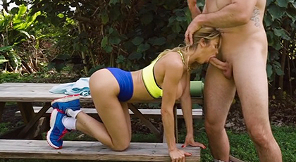 Great fucked in the garden with an athlete