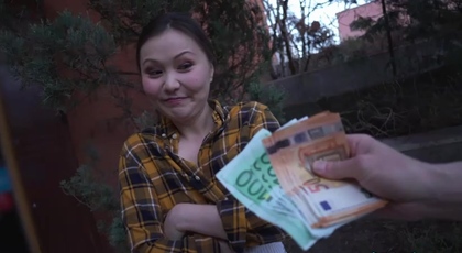 Exotic housewife receives money in exchange for sex